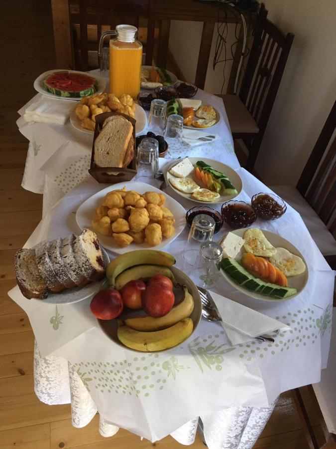 Guesthouse Riverside Берат Екстериор снимка