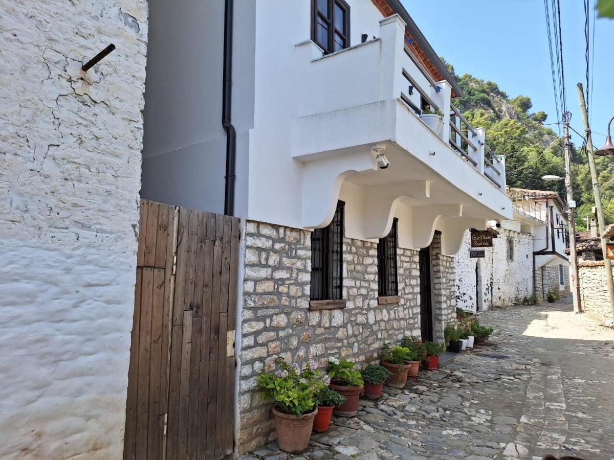 Guesthouse Riverside Берат Екстериор снимка